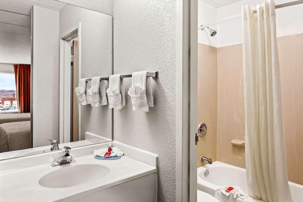 Econo Lodge Willowbrook Ruang foto